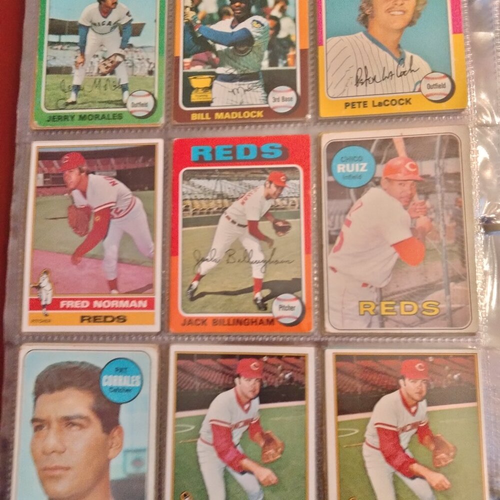 Miscellaneous (approx. 220) baseball and football cards -  Whole lot $12